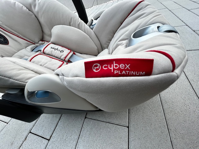 Cybex Cloud Z I-Size FERRARI - 5