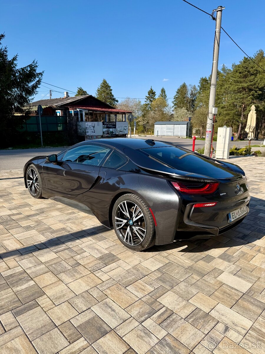 Predám BMW I8 - 5