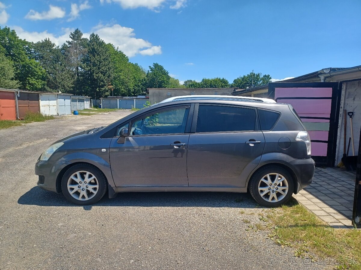 Corolla Verso 2,2D r.2009 - 5