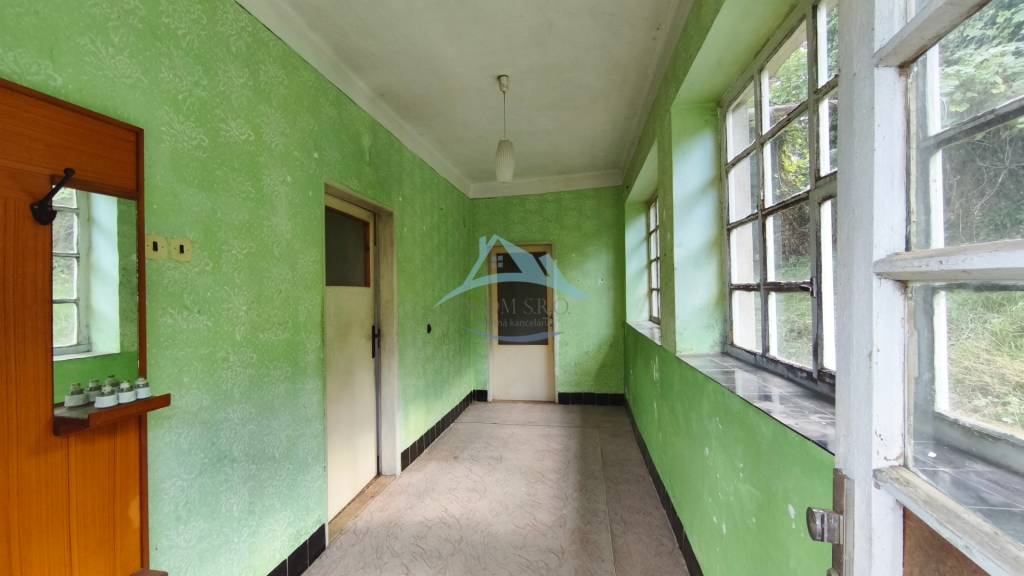 Vidiecky dom v obci Olováry v okrese Veľký Krtíš. - 5