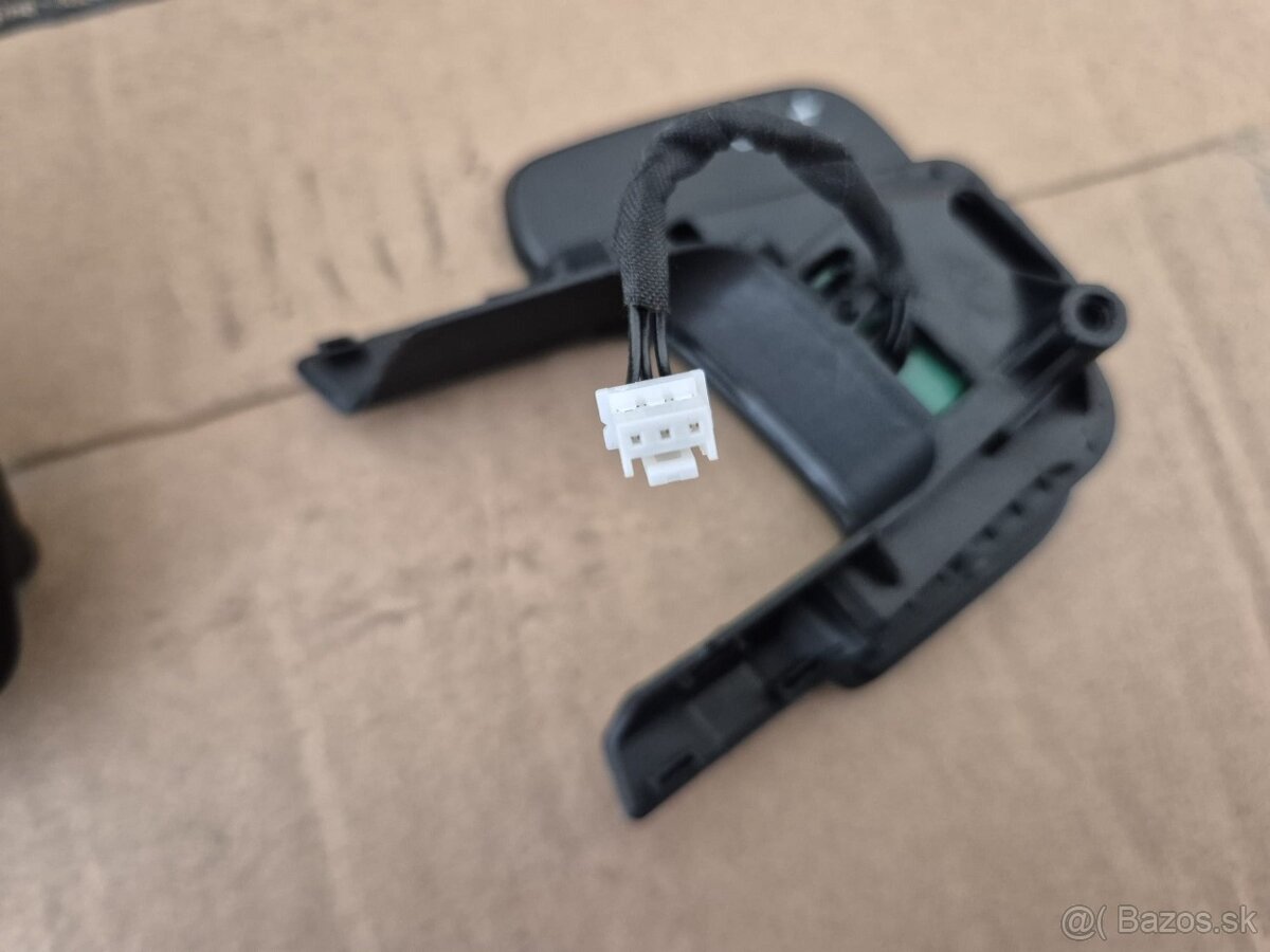 F1 DSG PADLA RADENIA POD VOLANTOM - 5