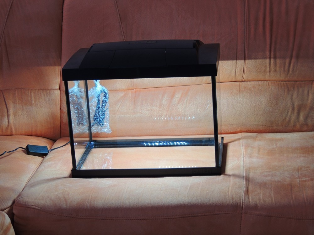 Predám nový akváriový set s objemom 20 l - Čierny - 5