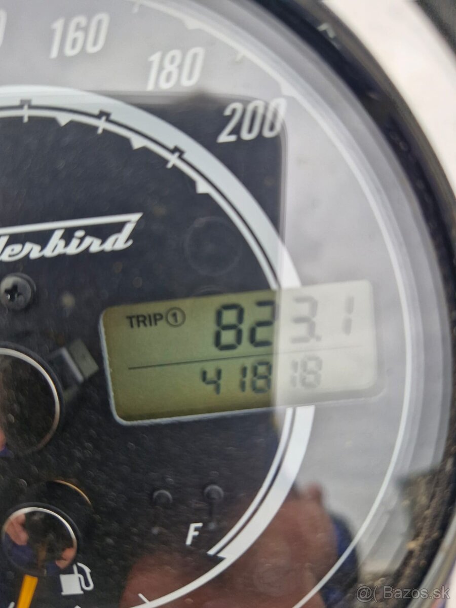 Predám TRIUMPH Thunderbird 1700LT 69kW - 5