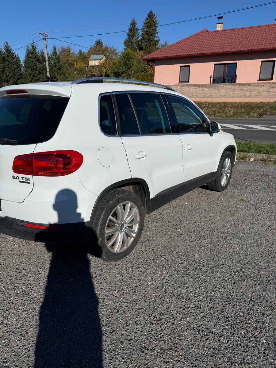 Volkswagen Tiguan 2.0 TSI 4MOTION - 5