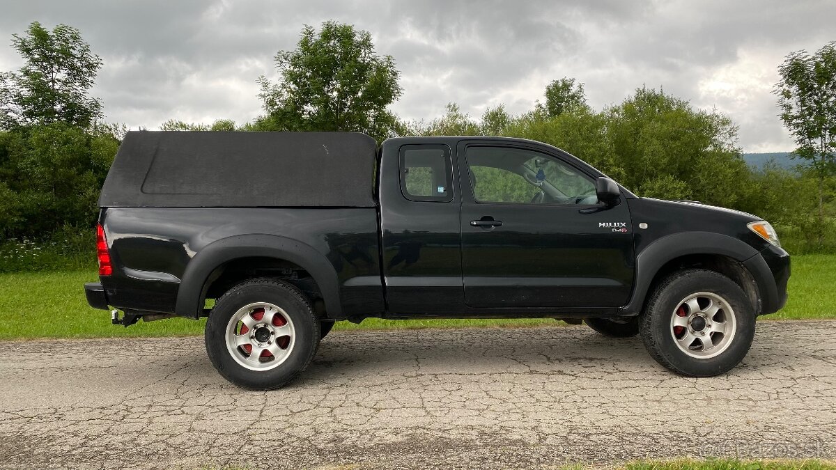 Toyota Hilux 2.5 I D-4D 88kw