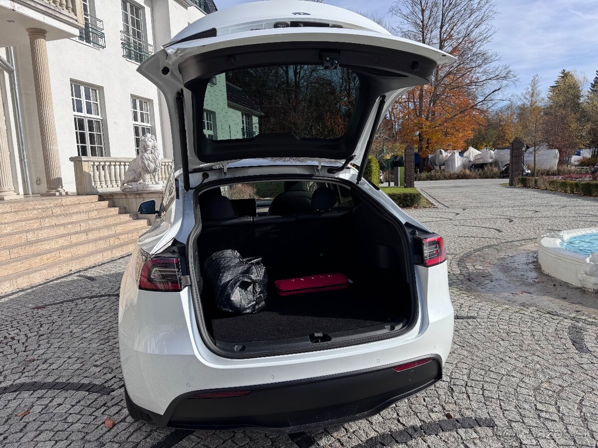 Predám Tesla Model Y Dual motor Long range Zaruka - 5