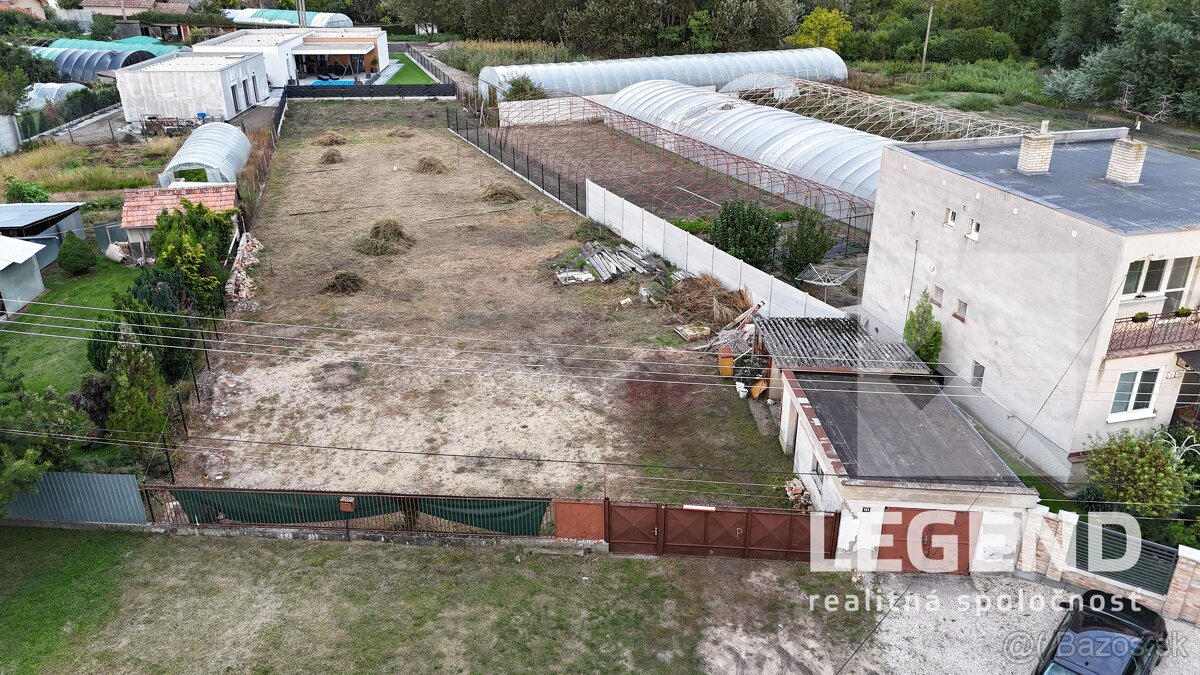 Stavebný pozemok Nesvady, 1.234 m2, tichá ulička, garáž - 5