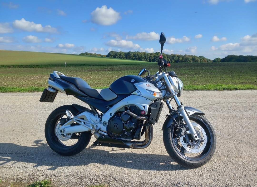 Suzuki GSS 600 - 5