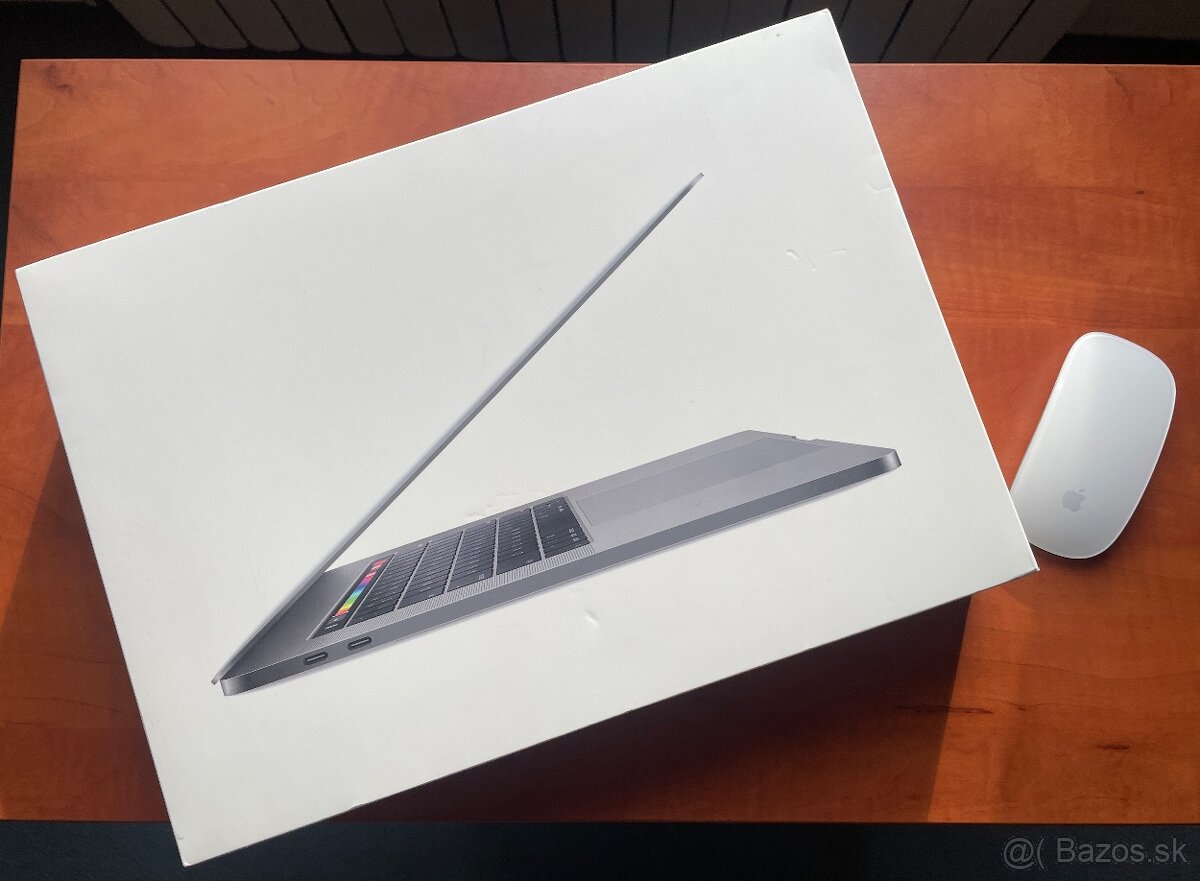 MacBook Pro 2018 15-inch, 16GB, 512GB SSD - 5