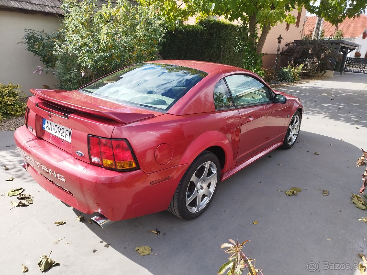 Ford Mustang GT 4.6 V8 - 5