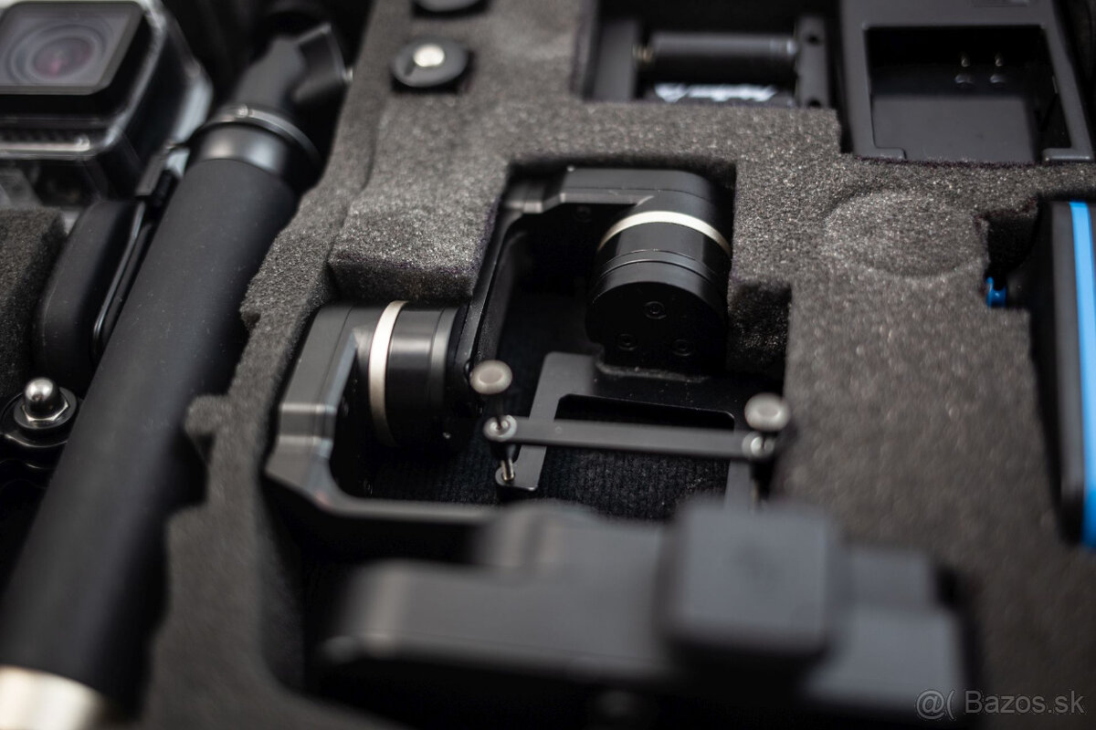 akčná kamera YI 4K+, + veľa príslušenstva - 5