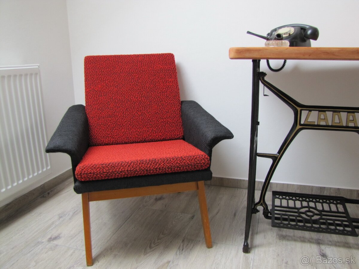 Stôl zo starého šijacieho stroja - 5