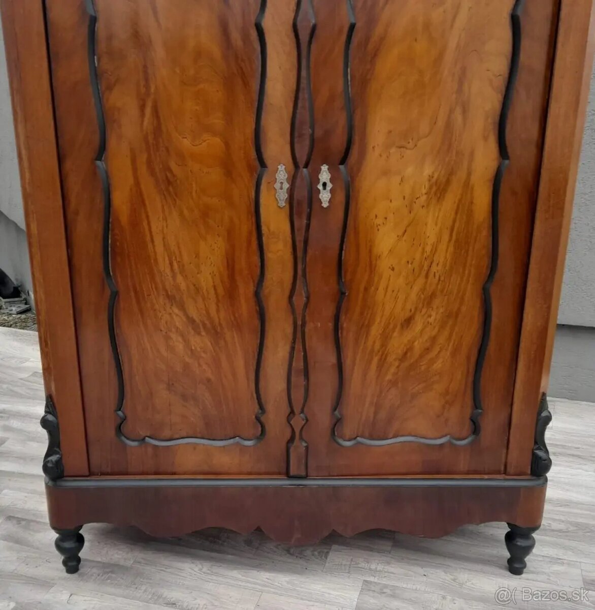 Skriňa Biedermeier . - 5