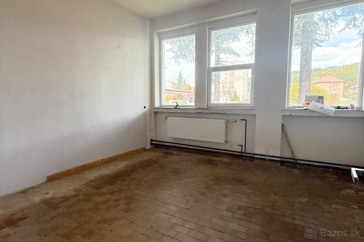 Skladový priestor na prenájom 260 m² pri polyfunkčnom centre - 5
