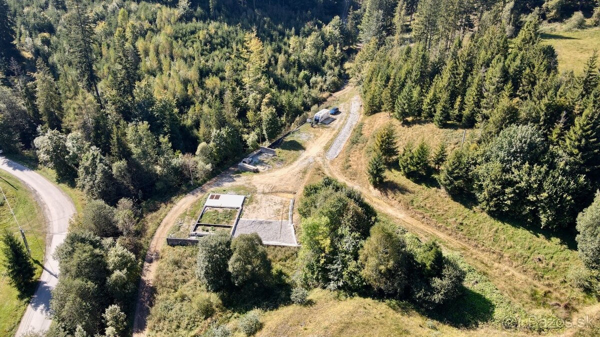 Pozemok s rozostavaným domom v obci Skalité - 5