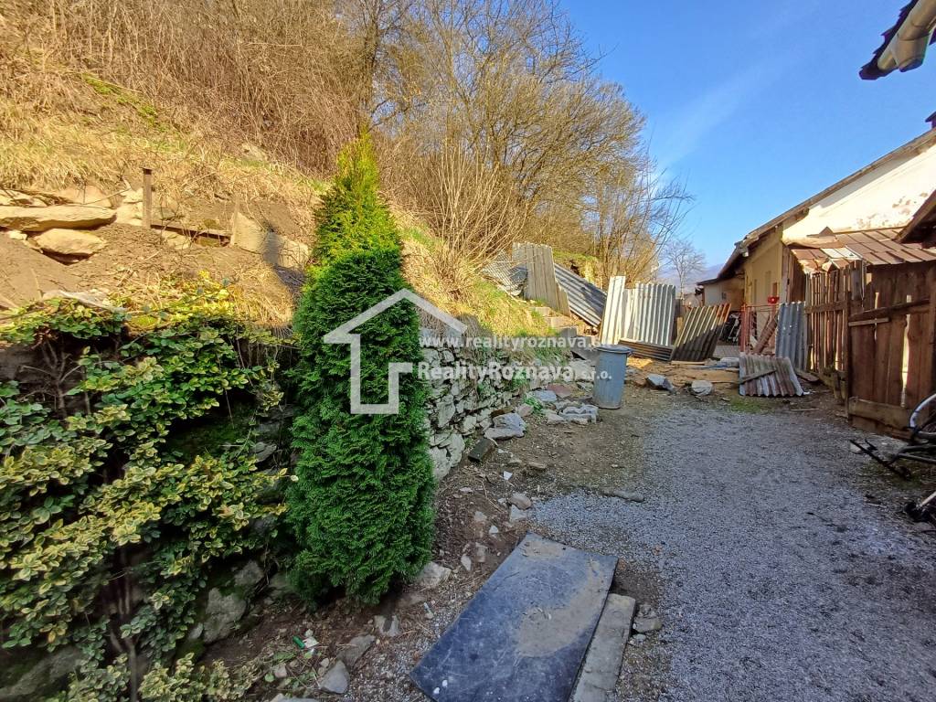 1 izbový Banícky dom na Rožňavskej Bani. - 5