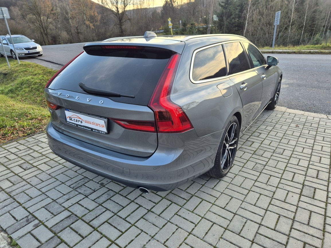 Volvo V90 D4 2.0L Momentum AWD A/T 140 kW - 5
