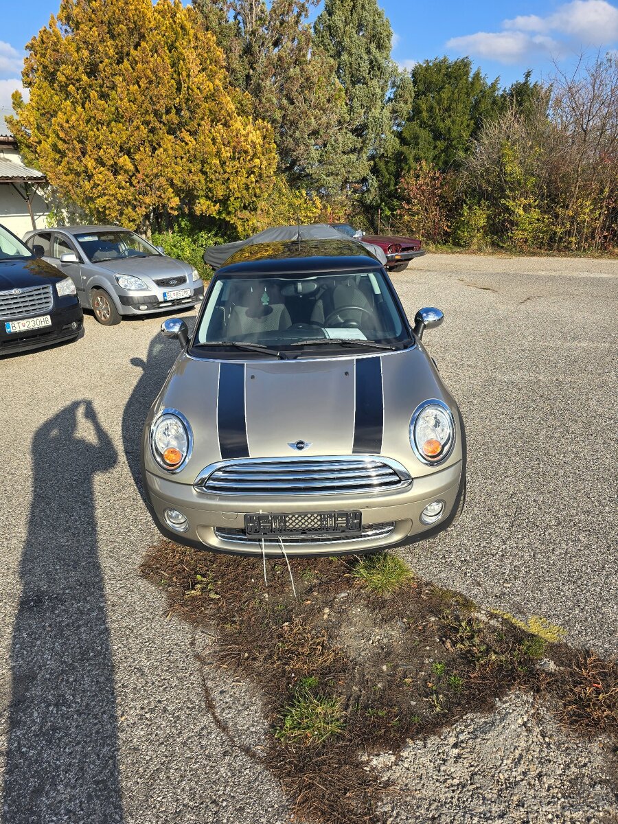 Predám Mini R56 one 1.4 70kw - 5