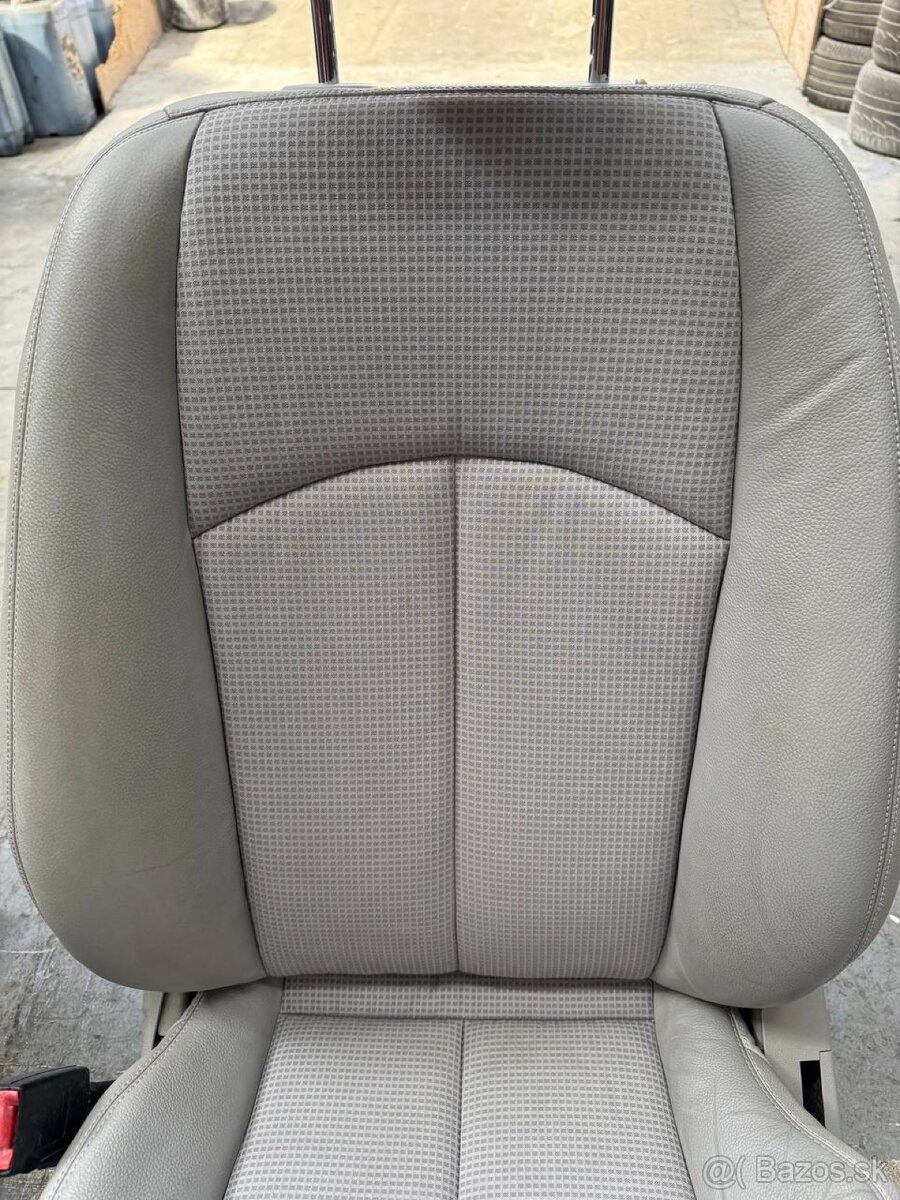 Sedadla Mercedes-Benz W211 sedan facelift - 5