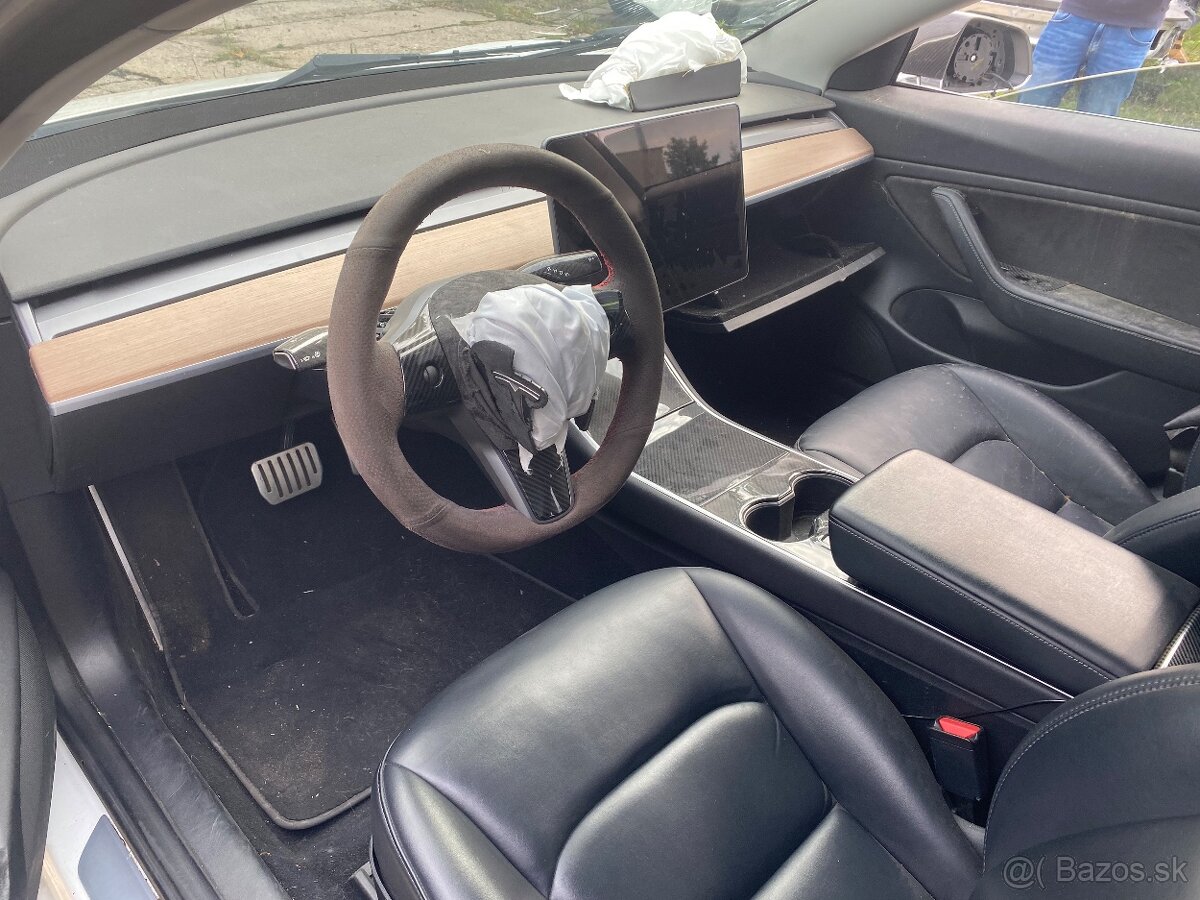 Tesla 3 Perfomance 4WD Dovuz Italia - 5