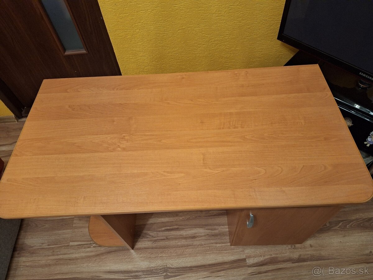 Predam PC stolik. - 5