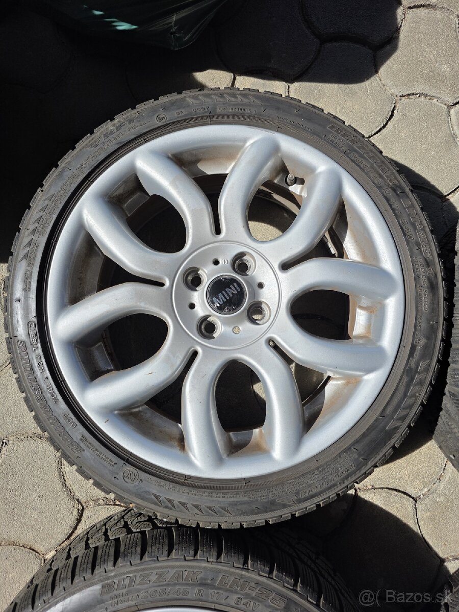 Disky MINI r17 na zimných runflat Bridgestone - 5