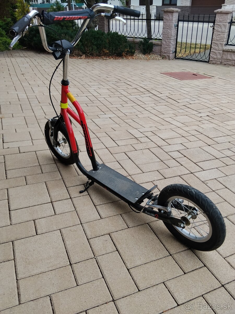 Kolobežka TWELVEMAX Arcore - 5