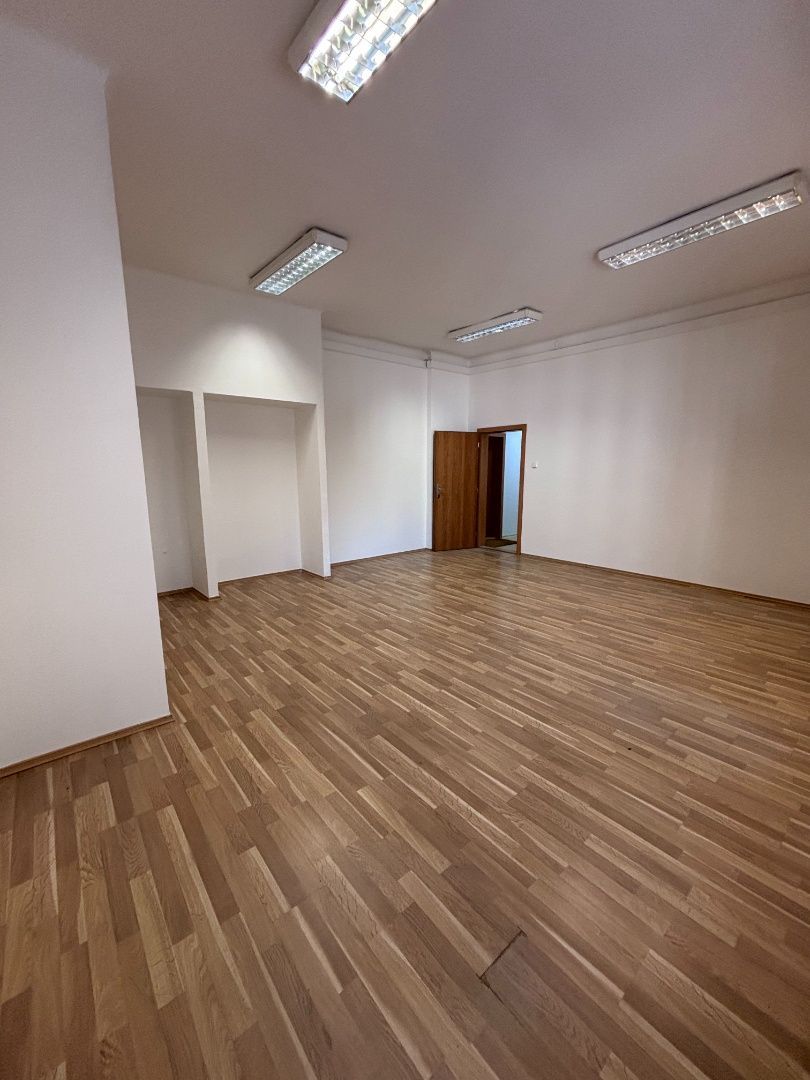 Kancelársky komplex v historickej admin. budove v Starom Mes - 5