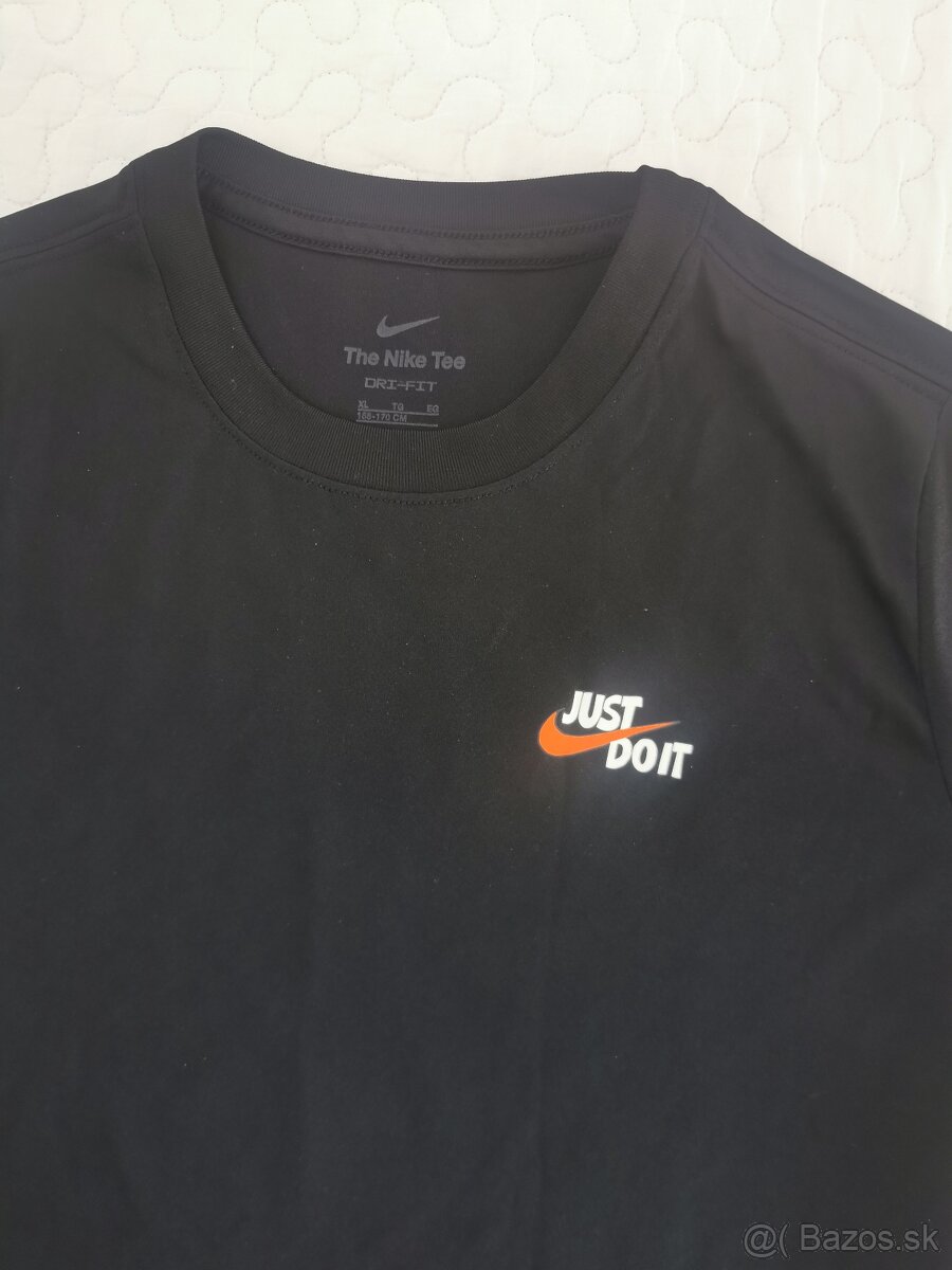 Krásne originál Nike tričko čierne - 5