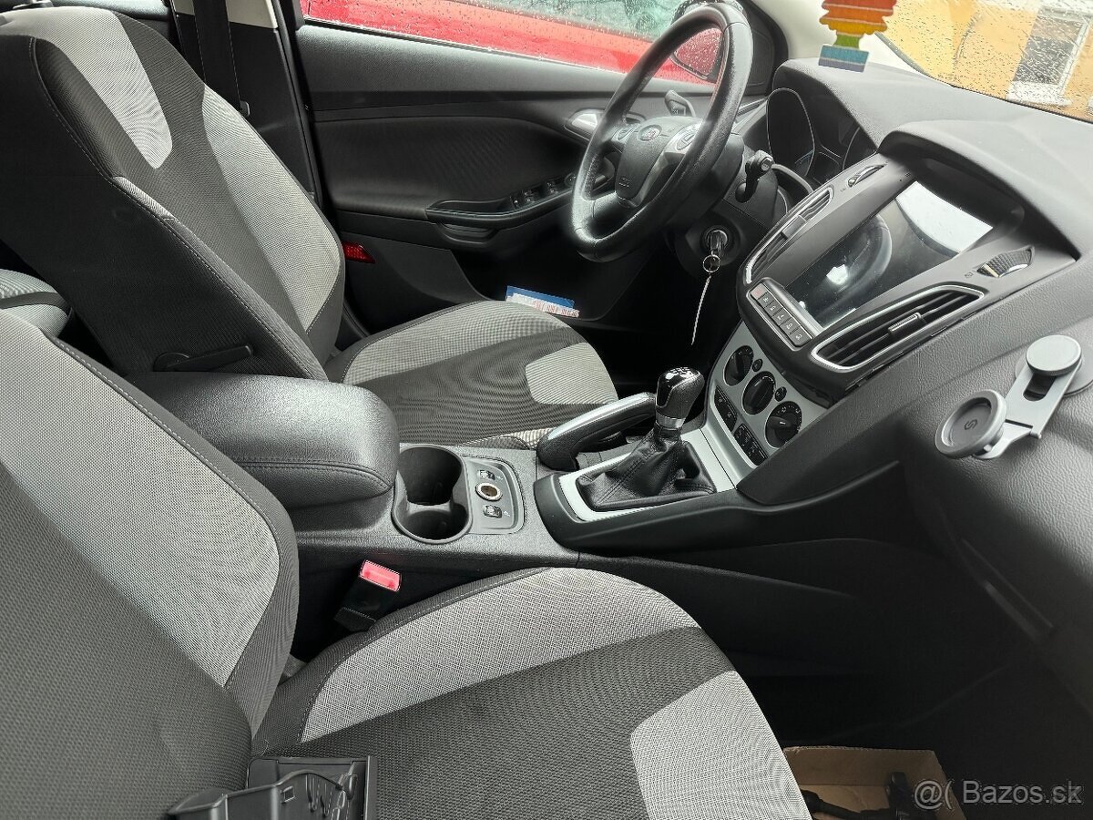 Ford fokus 1.5 benz 2014 rok - 5