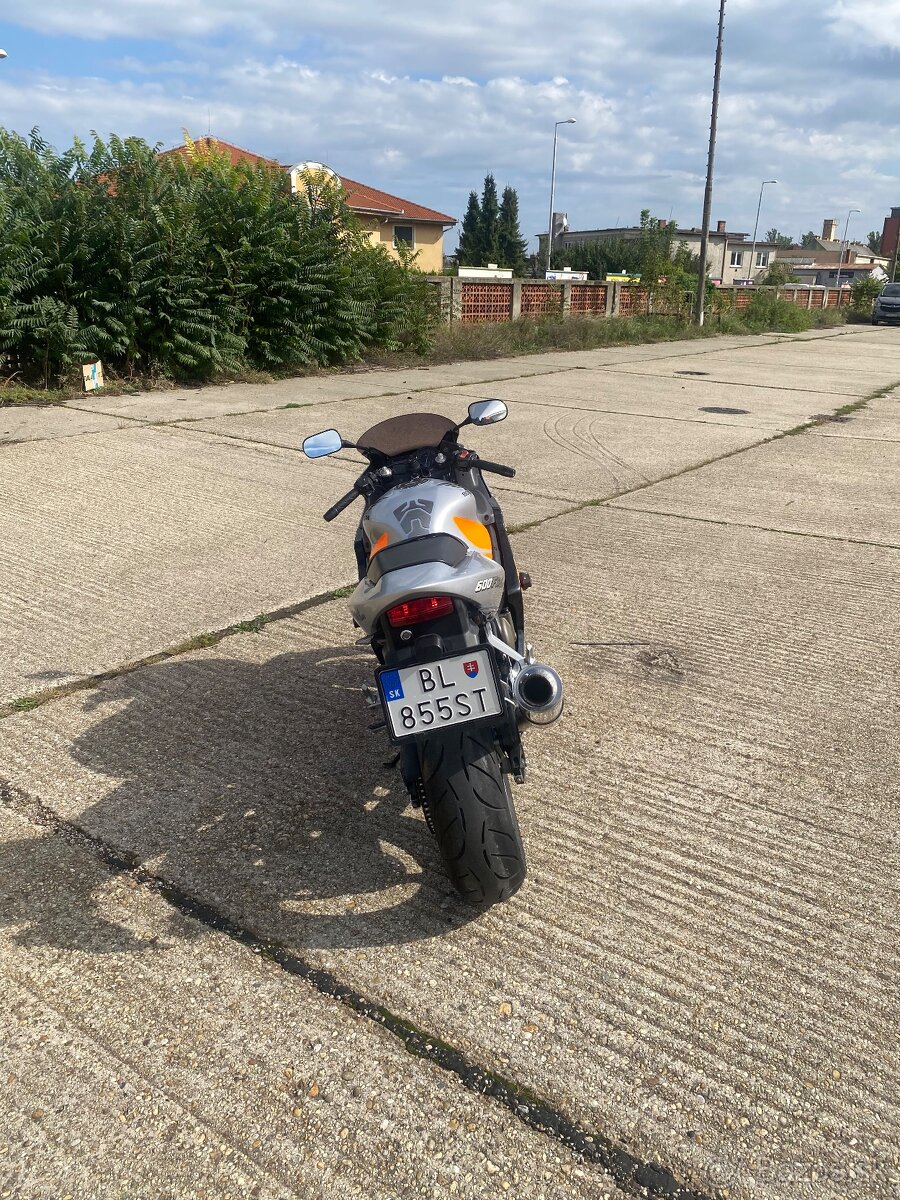 Honda CBR 600F4i - 5