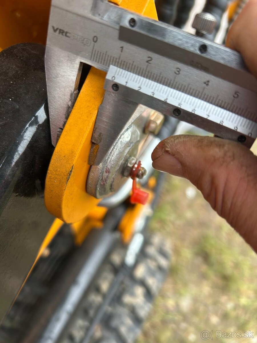 Pásový Nakladač HT530 benzín - 5