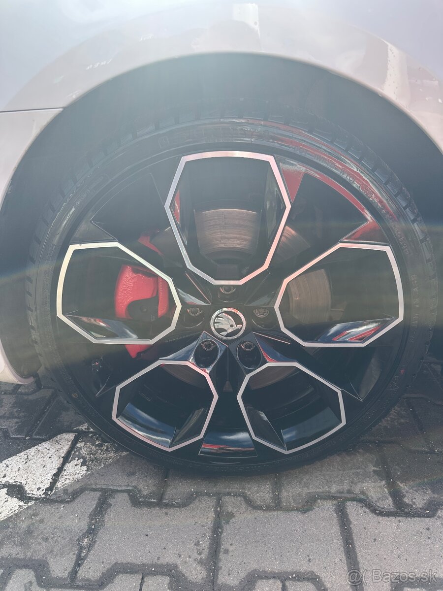 Škoda extreme R19 - 5