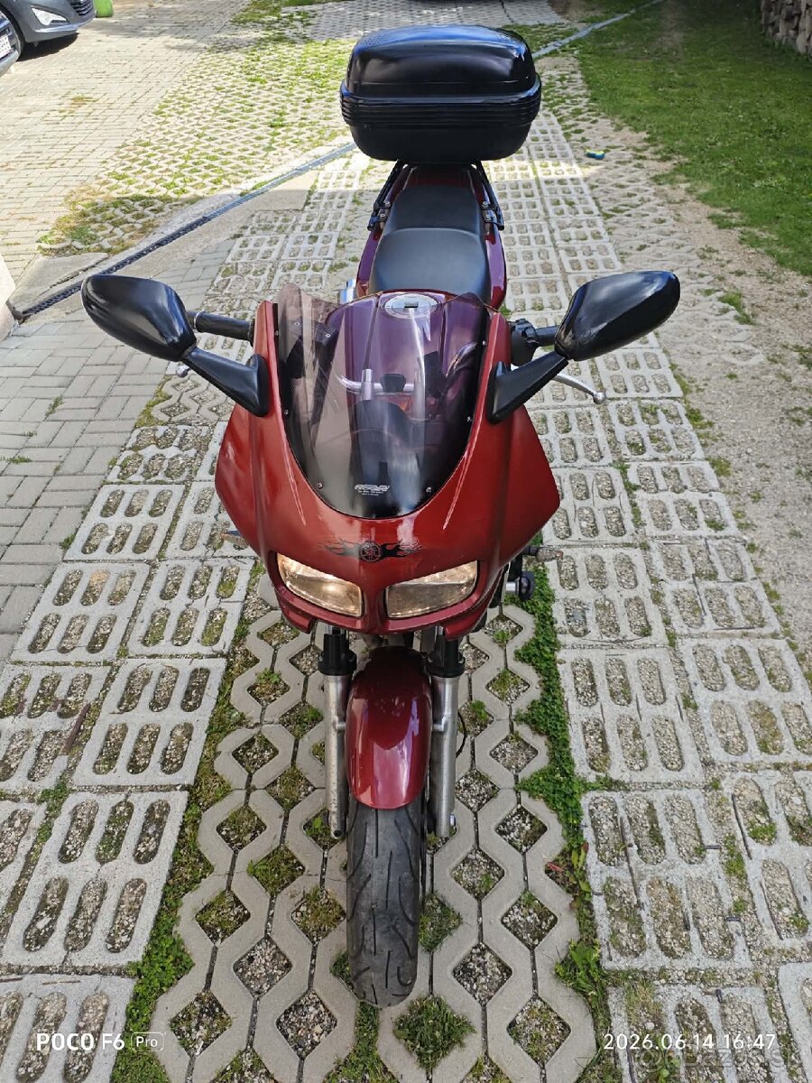 Yamaha Fazer - 5