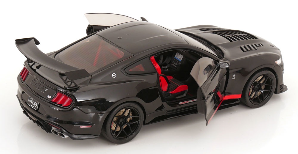 Ford Mustang Shelby GT500 Black 2022 - 1:18 Solido - 5