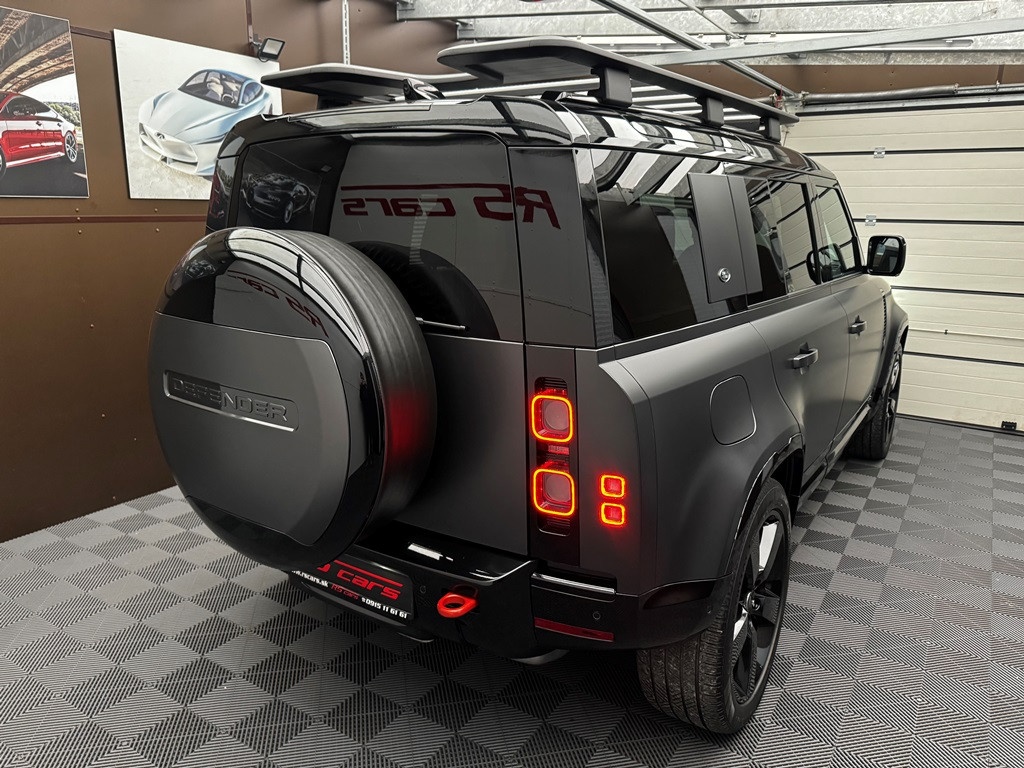 Land Rover Defender 110 D300 X-DYNAMIC HSE AWD/ Záruka / DPH - 5