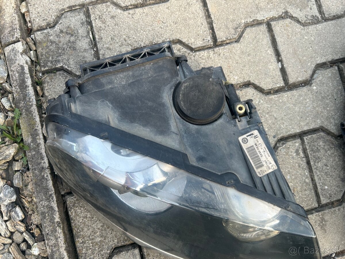 Svetlá Volkswagen Touareg 7L - 5