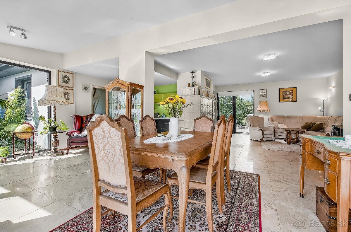 Na predaj komfortný a kvalitne postavený dom, Sološnica - 5