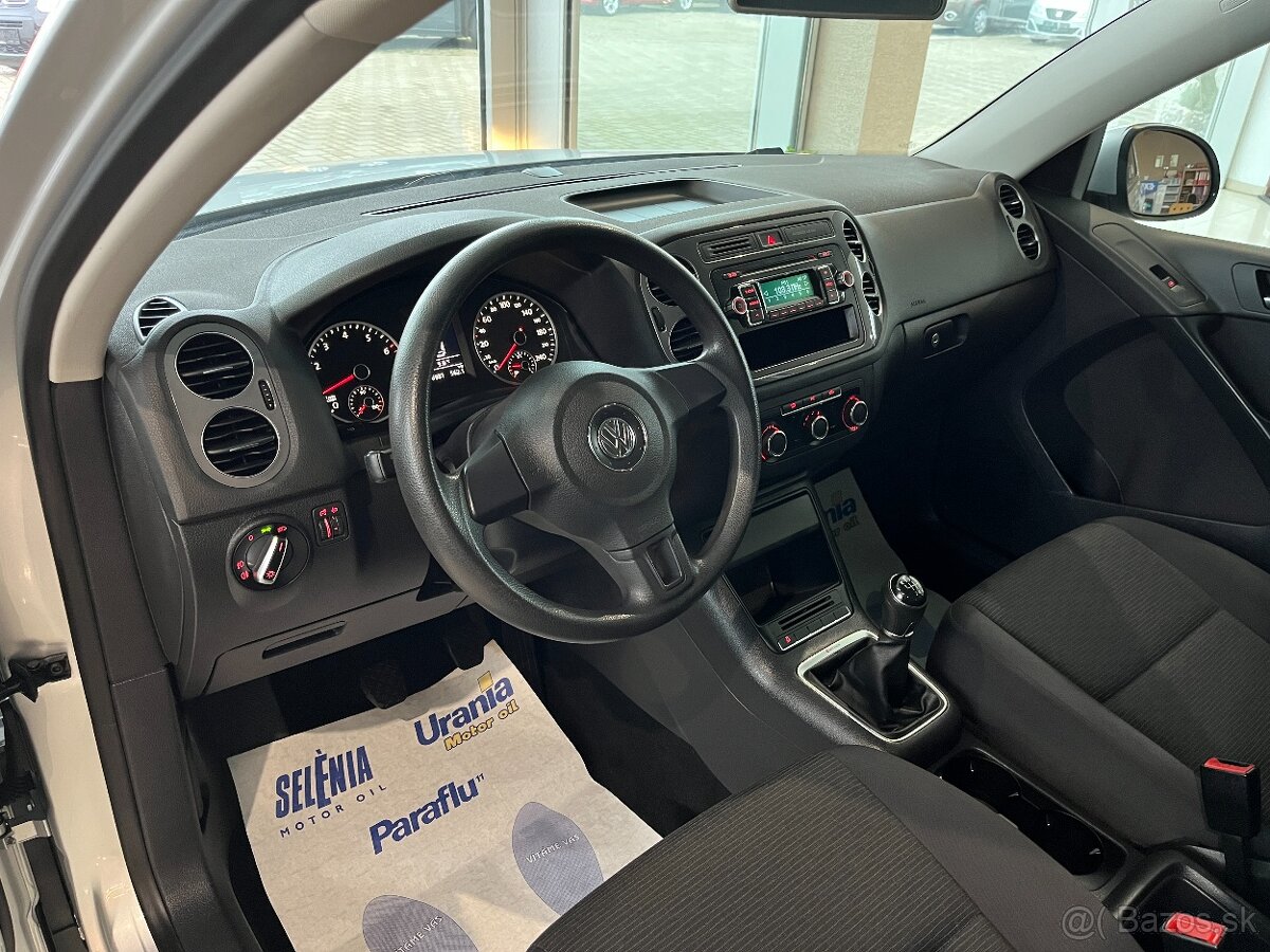 VW TIGUAN Benzín 4x4 2.0 TSI - 5