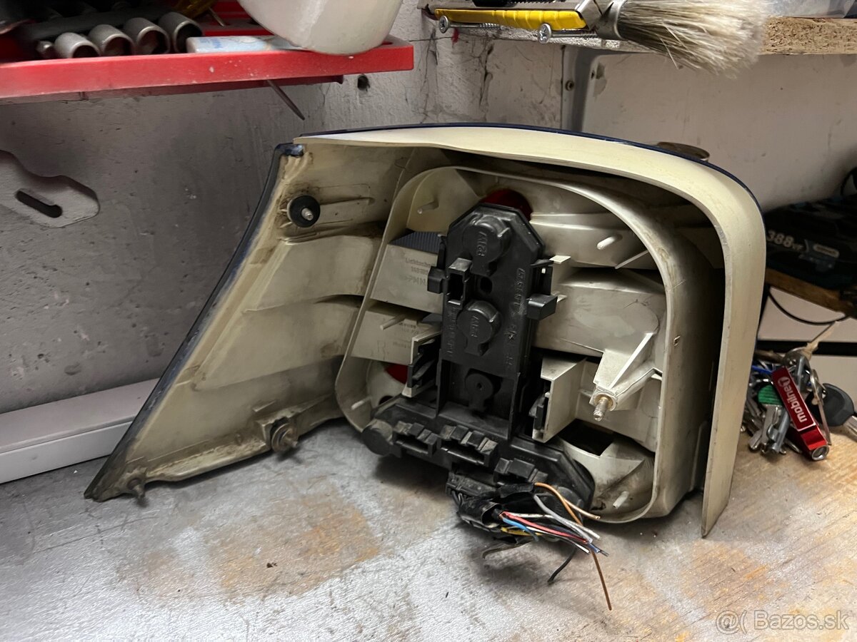 Volkswagen Golf zadne svetla - 5