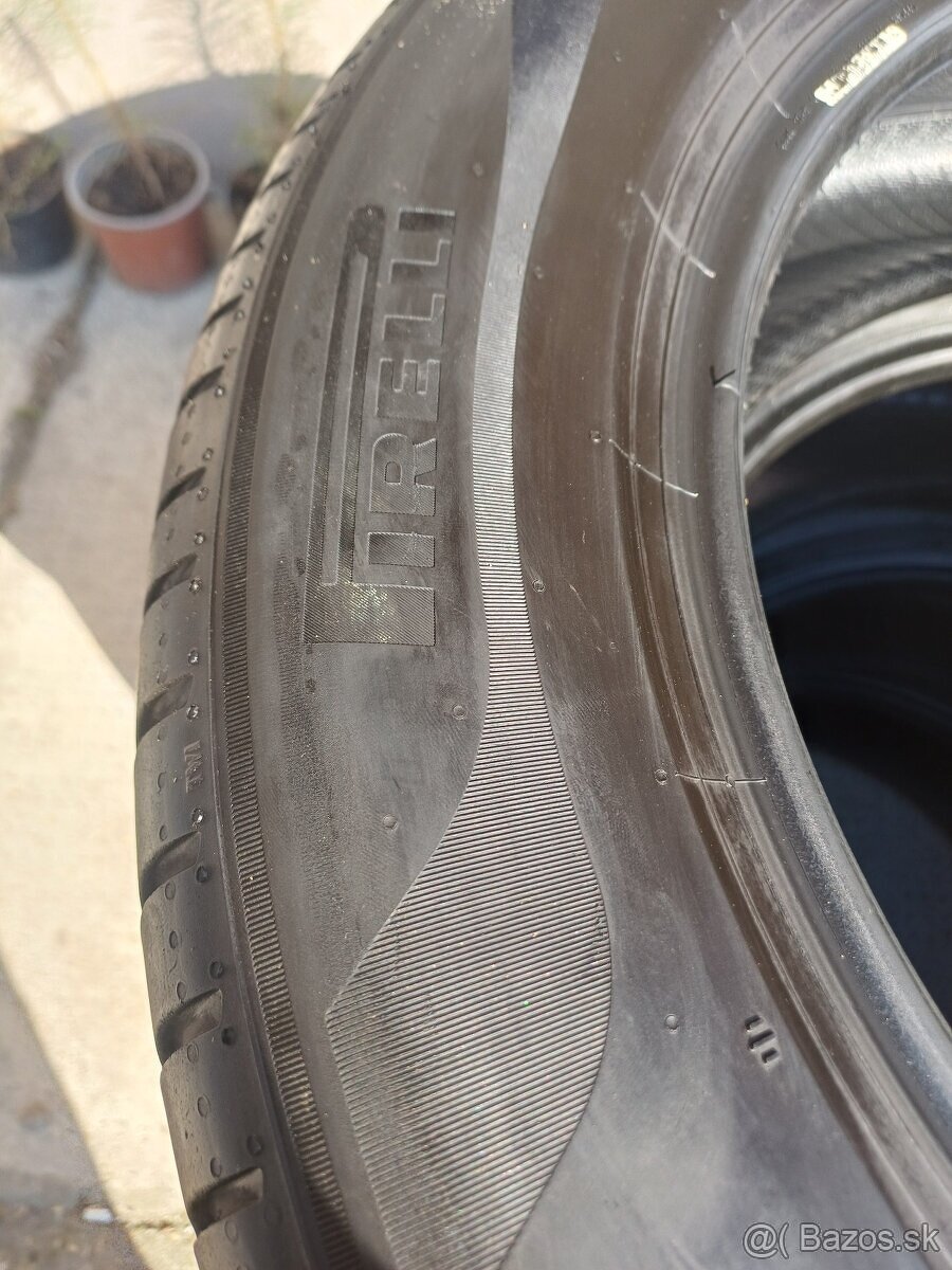 225/60 r18 letné pneumatiky ,Pirelli - 5