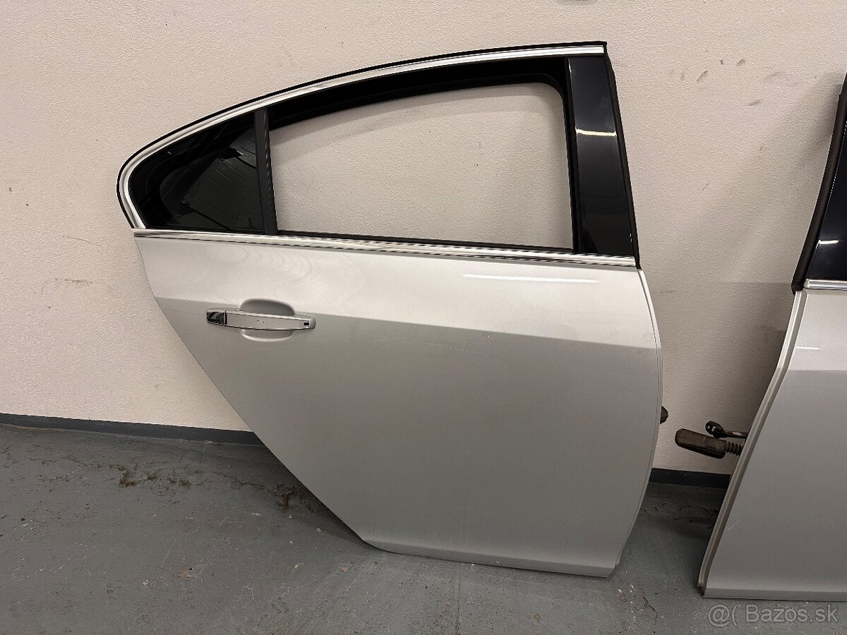 Opel Insignia A bočné dvere farba z176 - 5