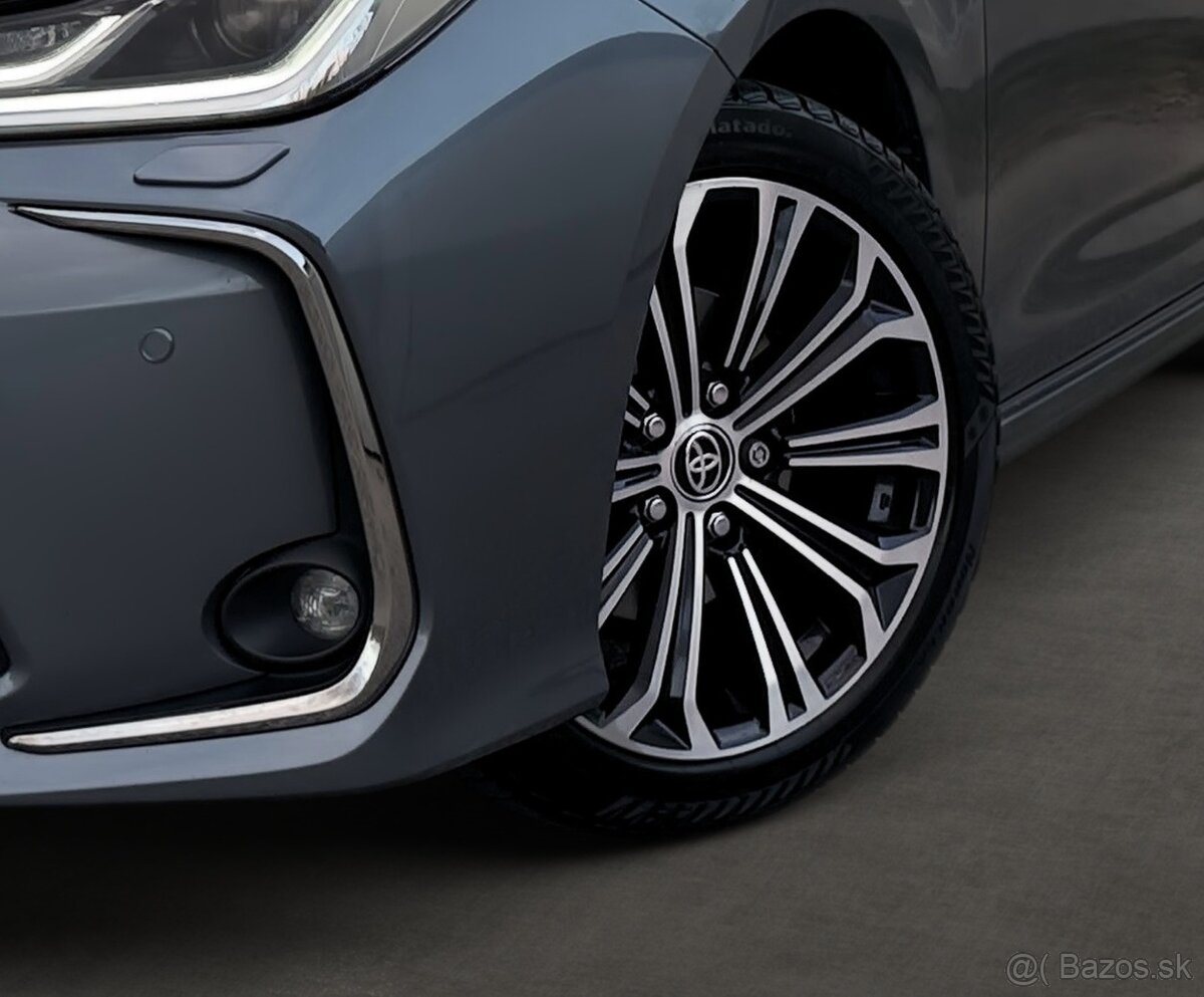 Toyota Corolla sedan 1.5 Dynamic Force Comfort - 5