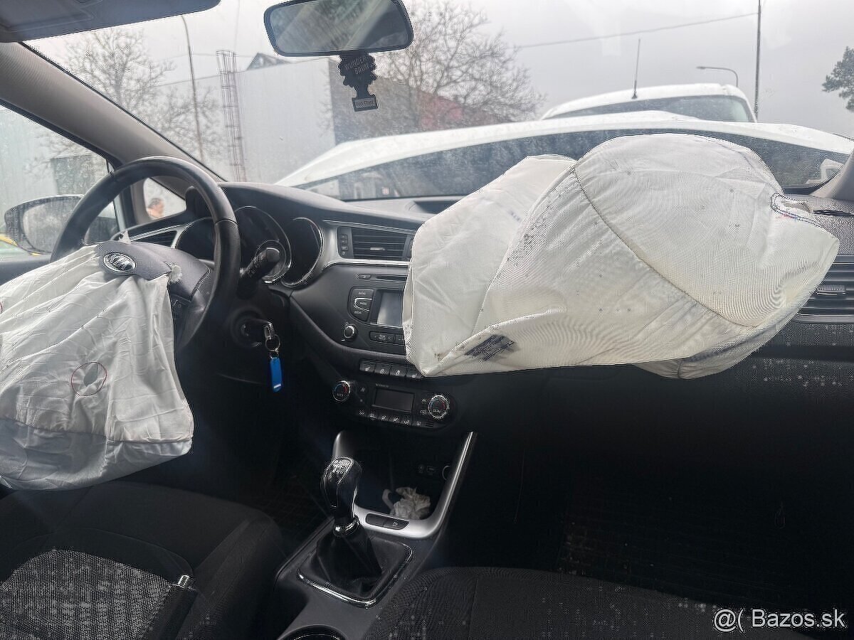 Rozpredam Kia Ceed II Combi 2012-2017 Sw 1.4 G4FA - 5