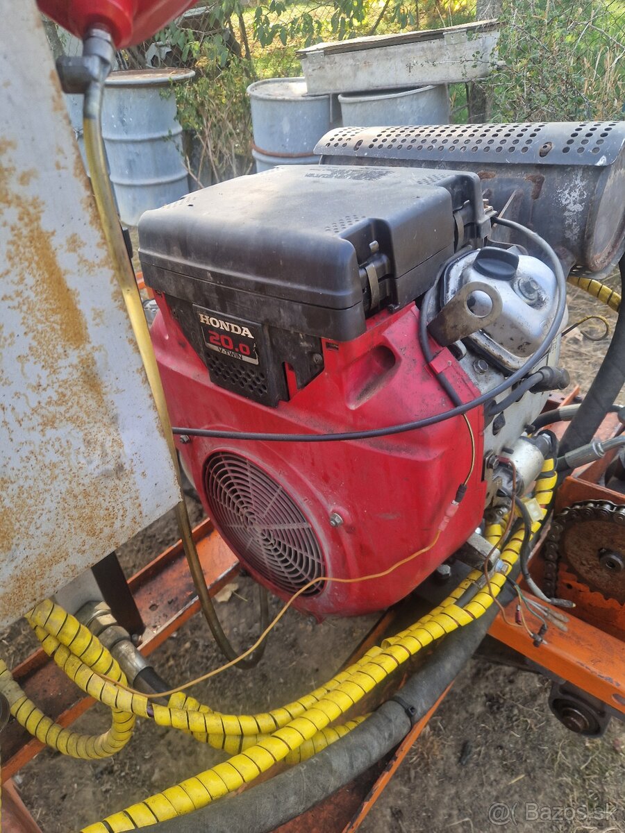 Predám pásový traktor - 5