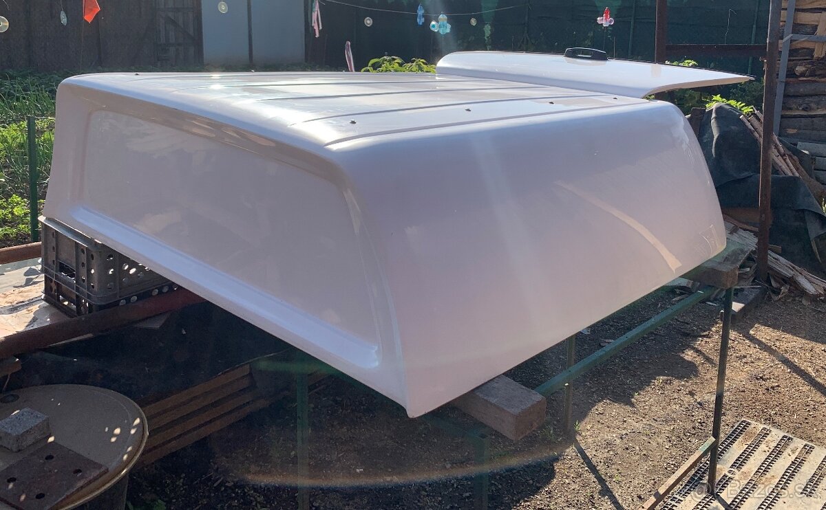 Toyota Hilux hardtop 16-