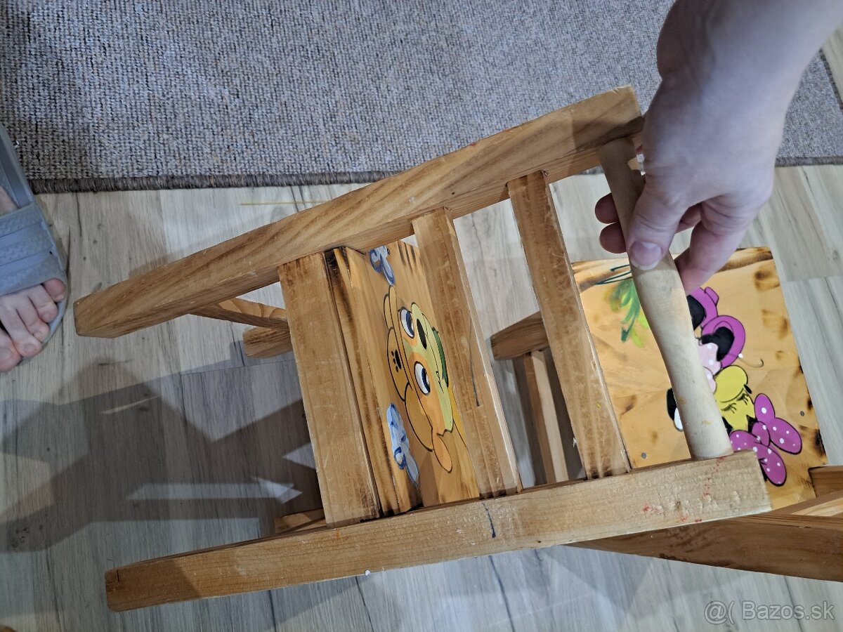 Drevený detský stôl s 2 stoličkami - 5