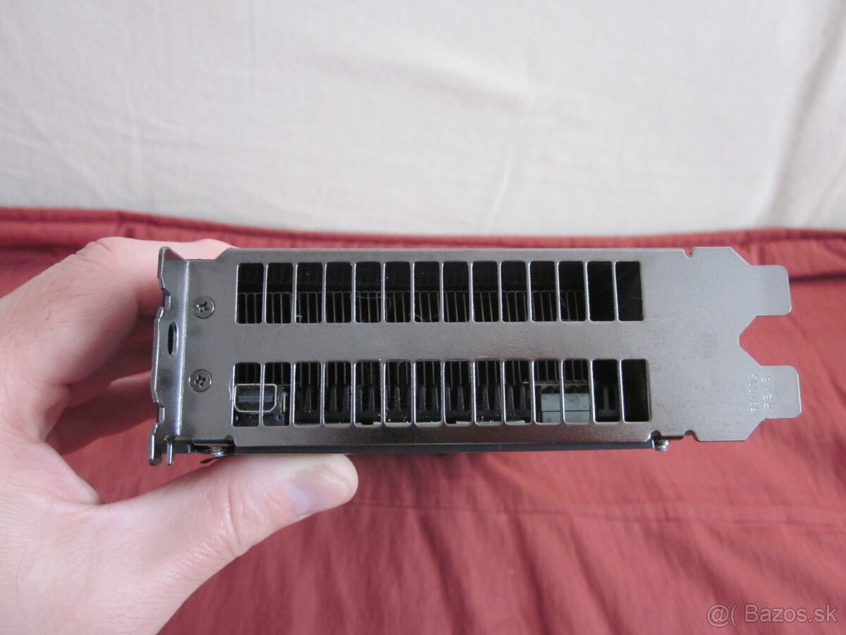 Profi grafika AMD FirePro S7150 x2 16GB GDDR5X - 5