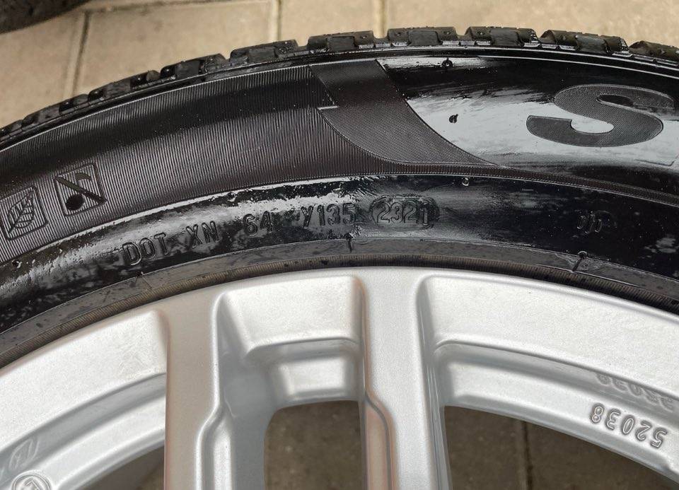 VW ID.4 ID.5 E21 Skoda Enyaq  ELROQ 235 55 R19 a 255 50 R19  - 5