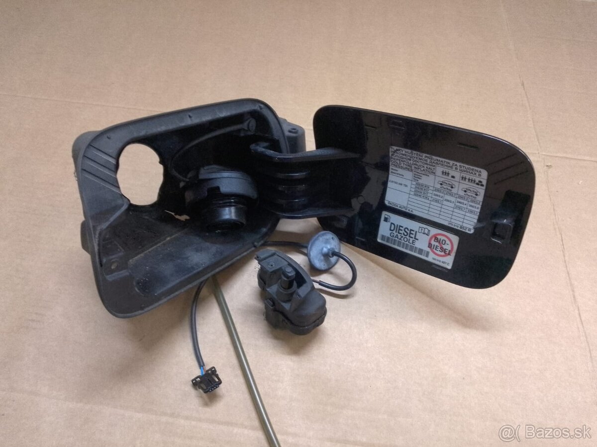 dvierka nádrže paliva Superb 2 - 5